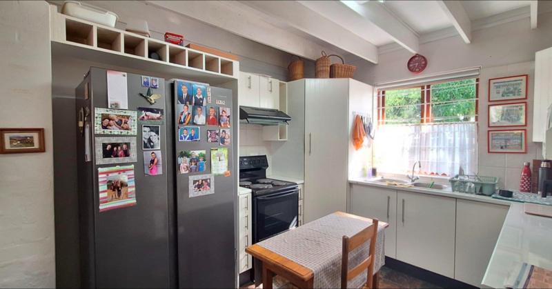 2 Bedroom Property for Sale in Fraaiuitsig Western Cape